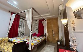 Ixora Couple Friendly Stay,A Unit Of Desires